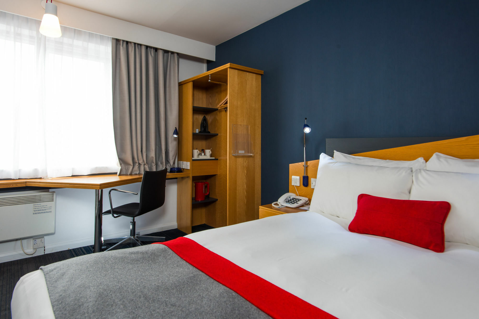 Holiday Inn Express Gloucester - South, An Ihg Hotel Bagian luar foto