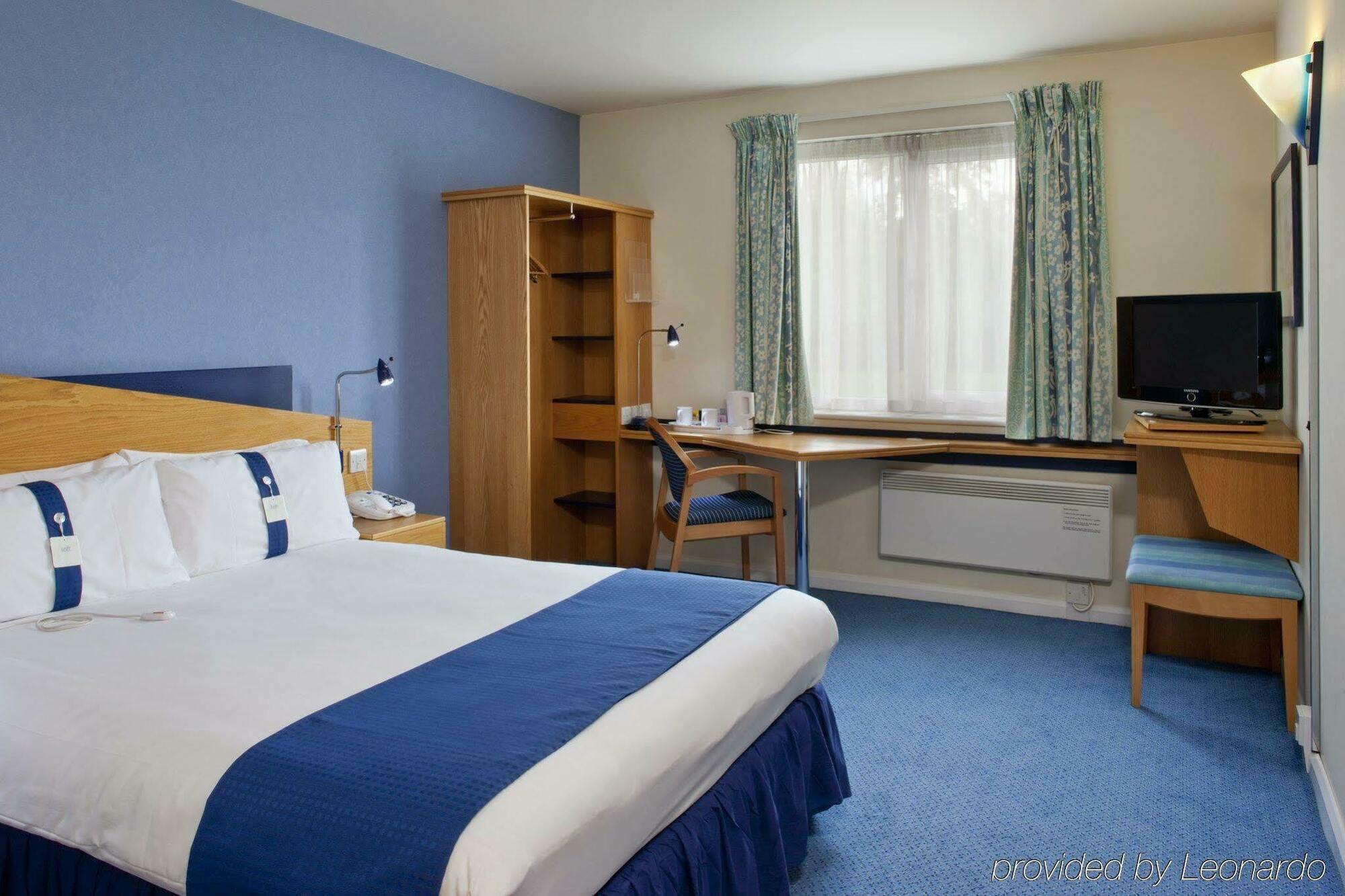 Holiday Inn Express Gloucester - South, An Ihg Hotel Bagian luar foto