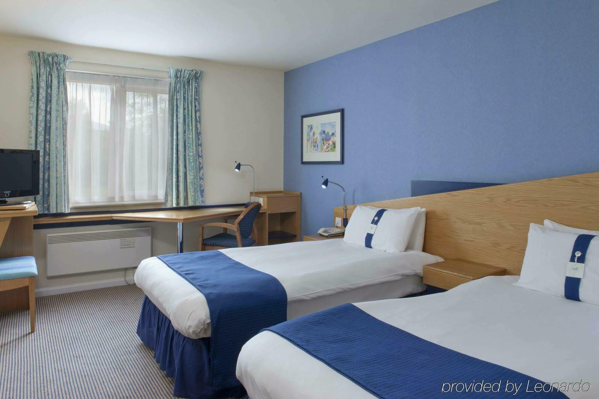 Holiday Inn Express Gloucester - South, An Ihg Hotel Bagian luar foto